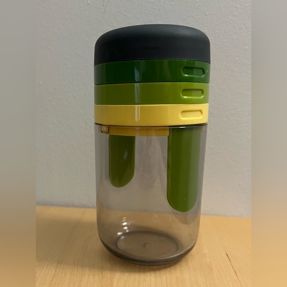 Joseph Joseph Spiro 3-in-1 Spiralizer - Picture 4 of 6